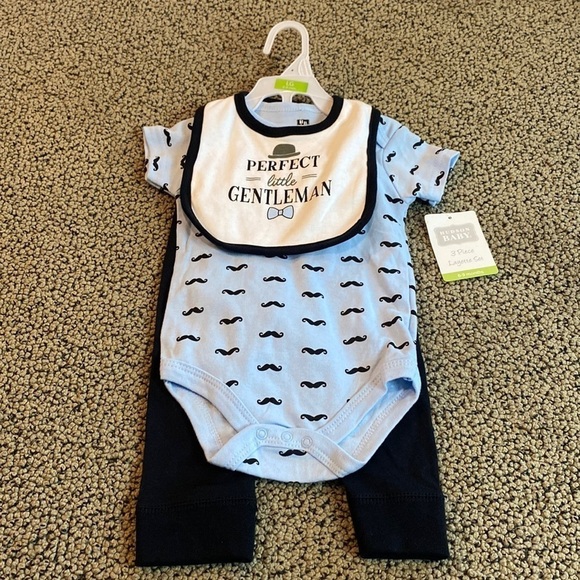 NWT Hudson Baby Boy Layette Blue & Black Size 6-9 Months - Picture 1 of 7